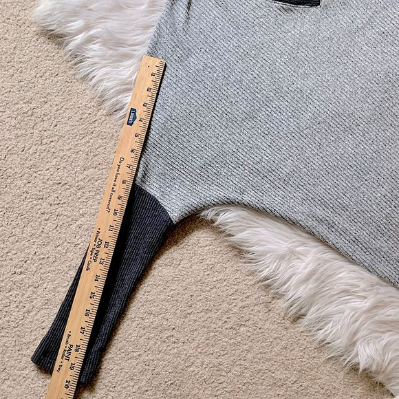 WHBM Oversized Pullover Sweater - Picture 10 of 10